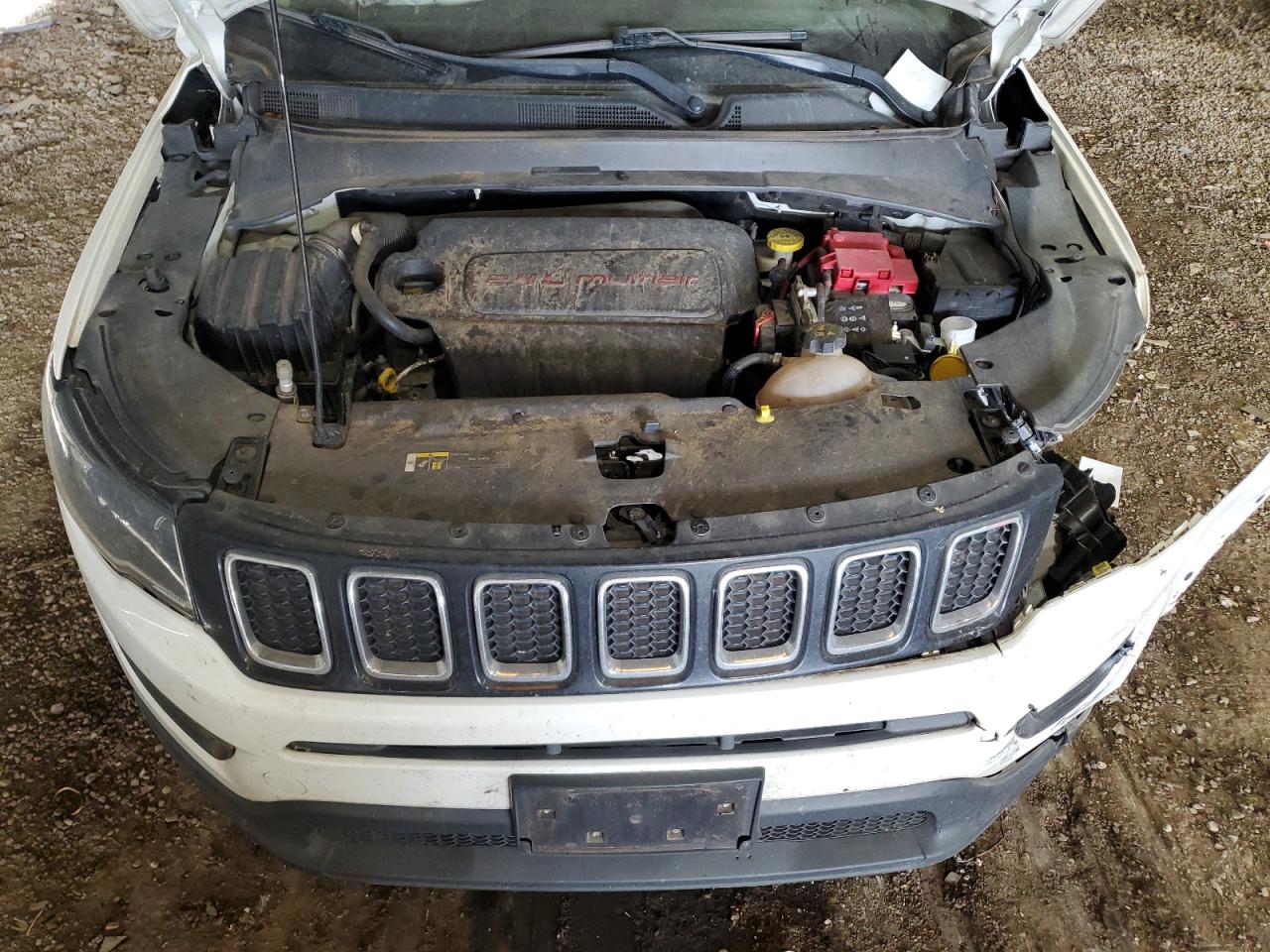 3C4NJCBB9KT843946 2019 Jeep Compass Latitude