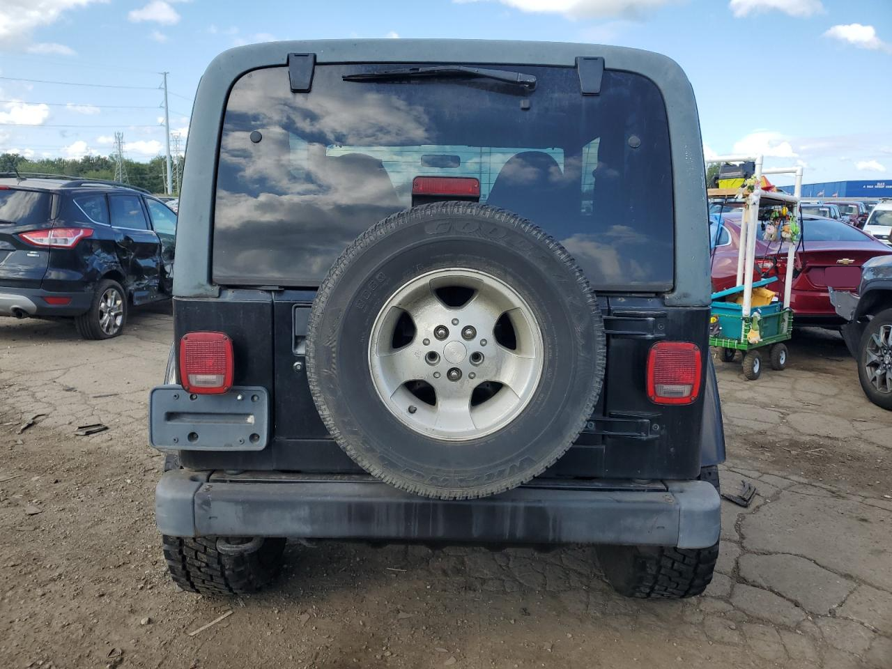 1J4FA59S1YP769189 2000 Jeep Wrangler / Tj Sahara