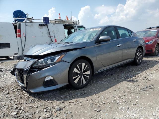2022 Nissan Altima Sv