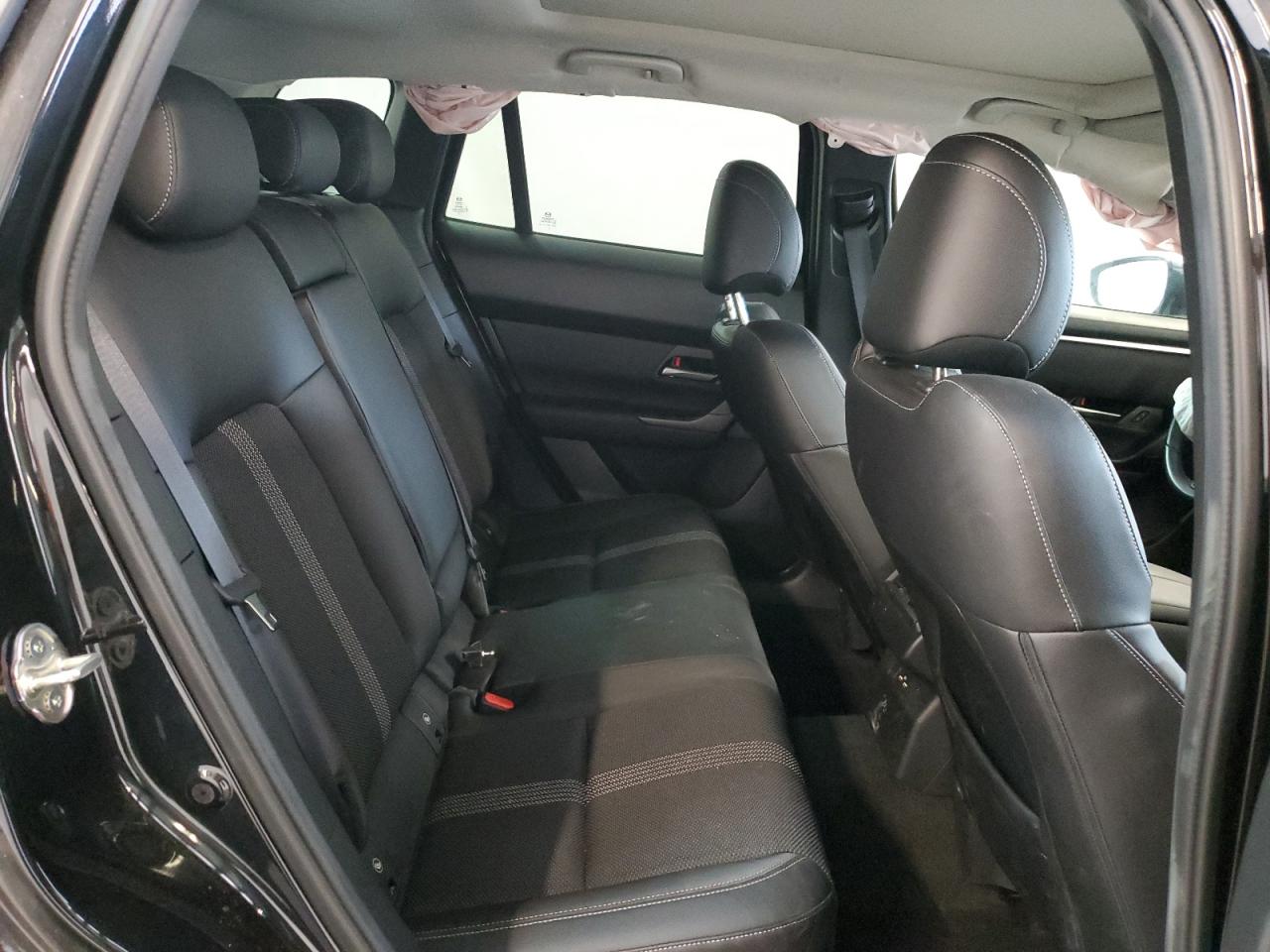 2023 Mazda CX-50 - Image 11