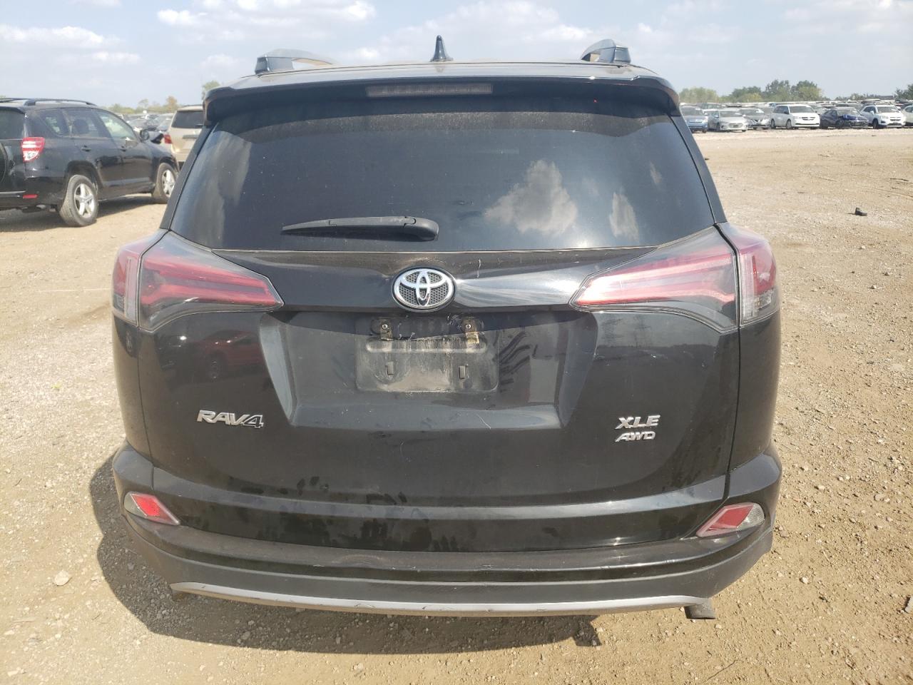 2017 Toyota Rav4 Xle VIN: 2T3RFREV7HW691839 Lot: 68909804