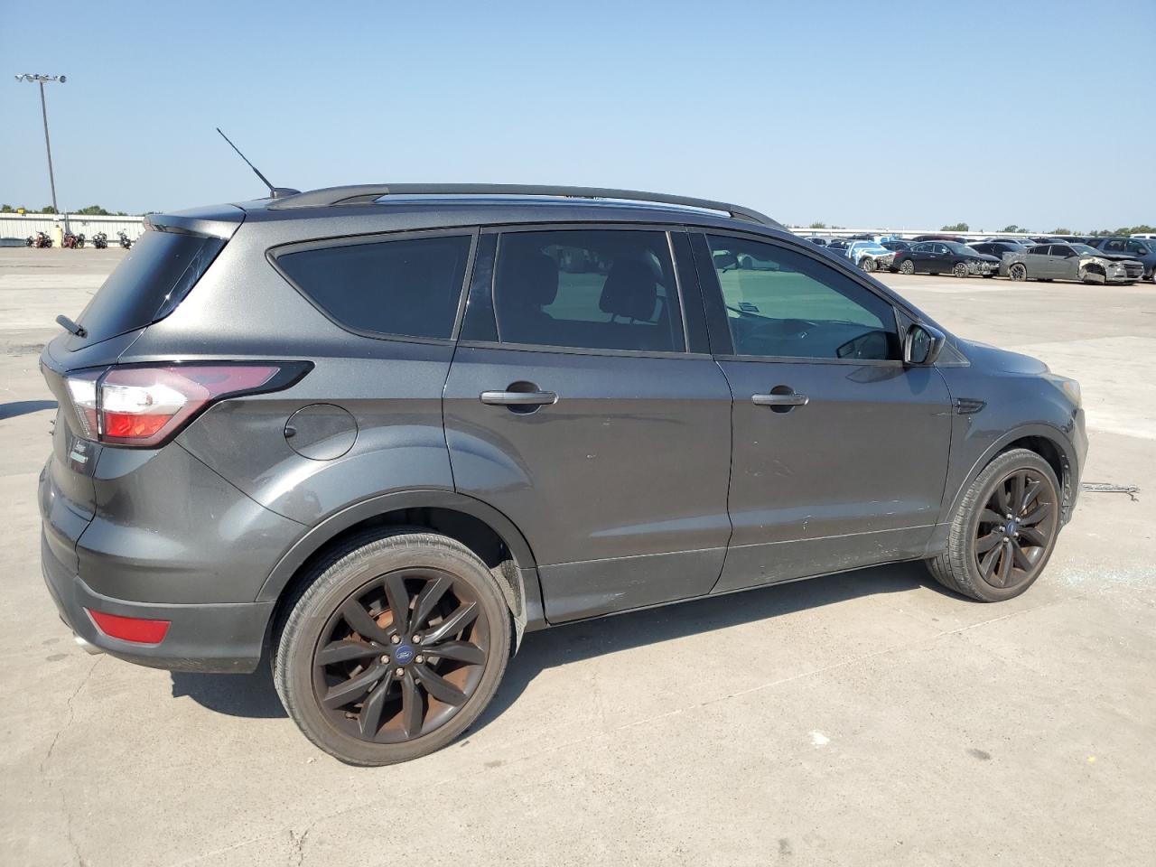 1FMCU0GD5HUF06692 2017 Ford Escape Se