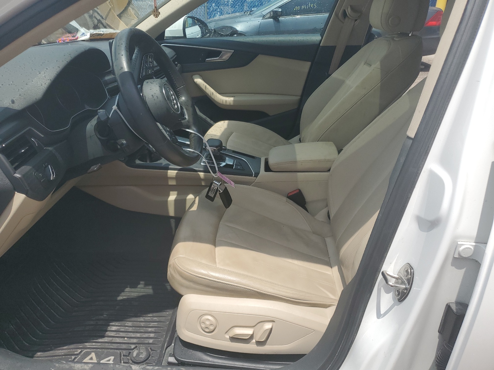 WAUKMAF43JA076396 2018 Audi A4 Premium