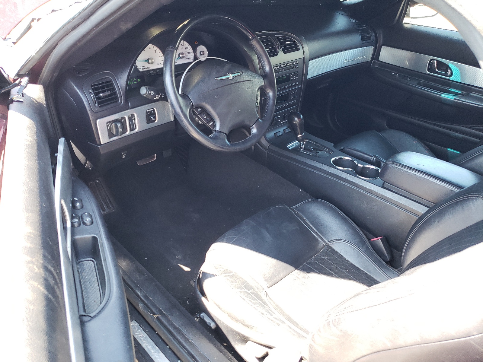 1FAHP60A24Y105209 2004 Ford Thunderbird