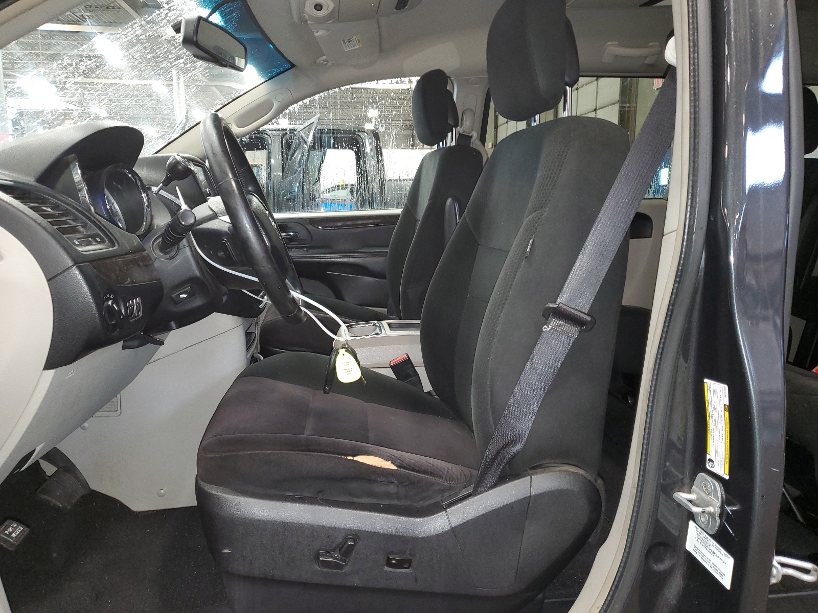 2D4RN5DG4BR769898 2011 Dodge Grand Caravan Crew