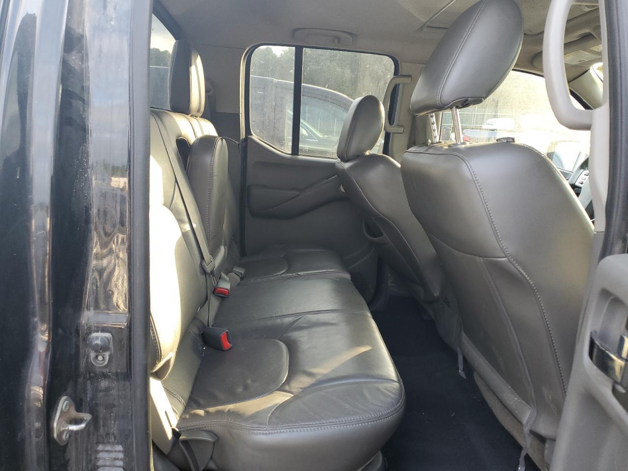 2019 Nissan Navara (Frontier) - Image 10