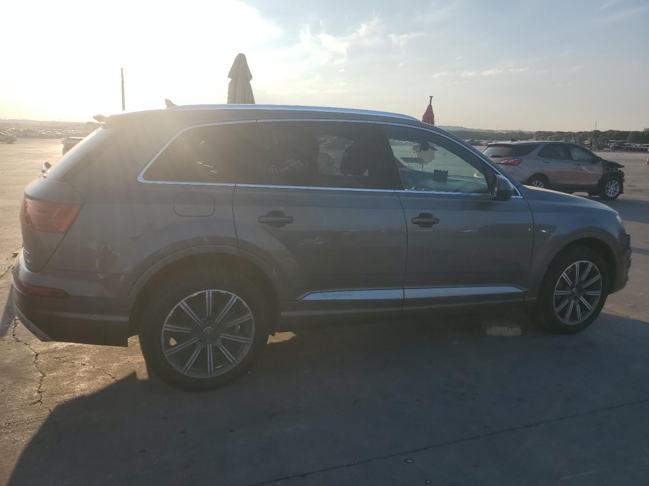 VIN WA1LAAF7XJD003092 2018 AUDI Q7 no.3