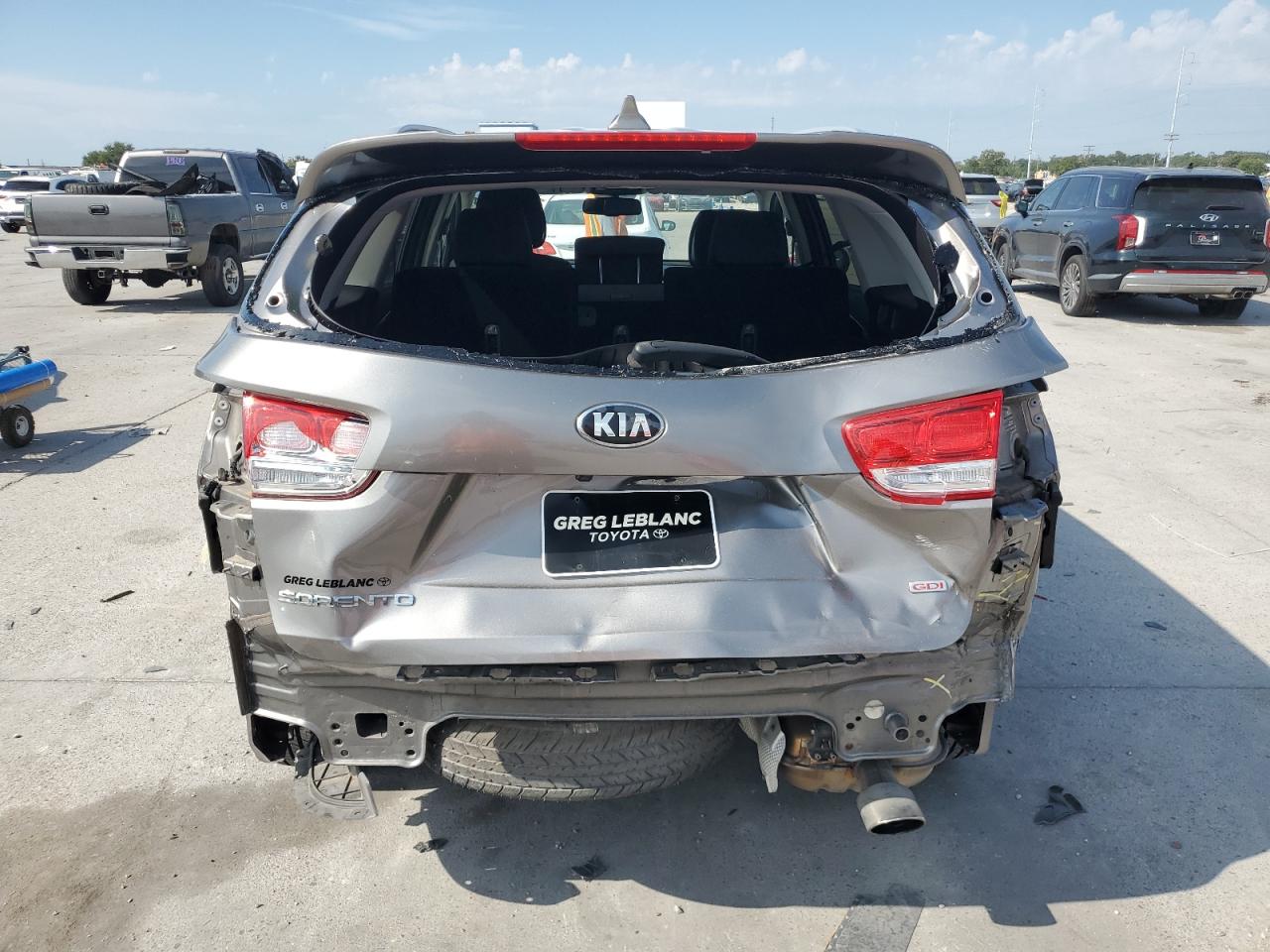 5XYPG4A32GG166745 2016 Kia Sorento Lx