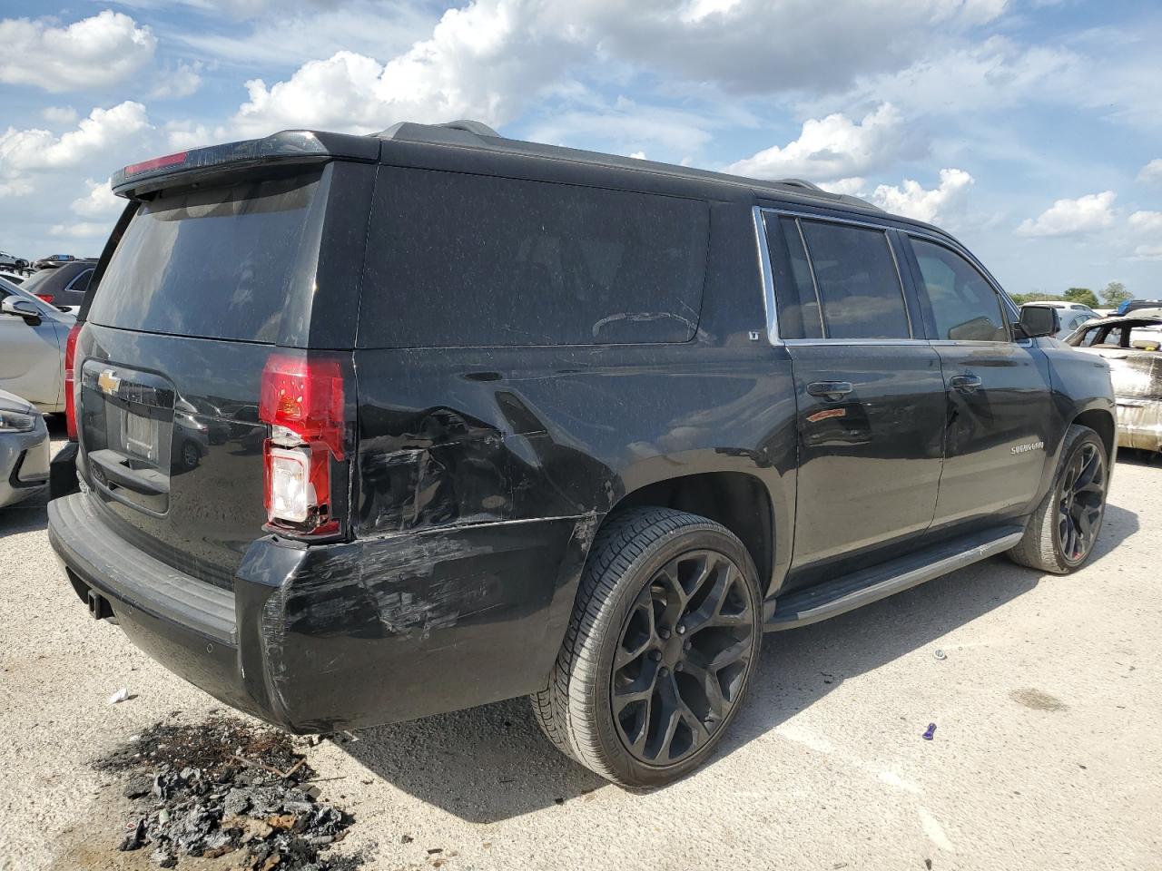 2016 Chevrolet Suburban - Image 3