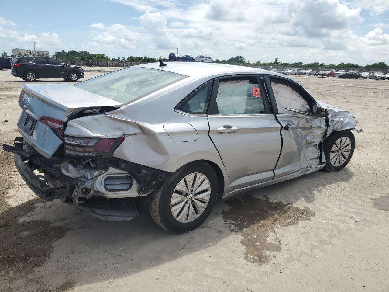 2019 Volkswagen Jetta - Image 3