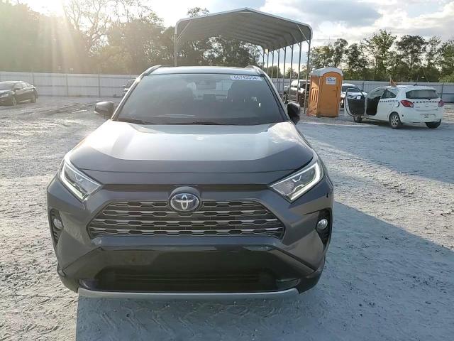 2019 Toyota Rav4 Xse VIN: 2T3EWRFV2KW040428 Lot: 66743554