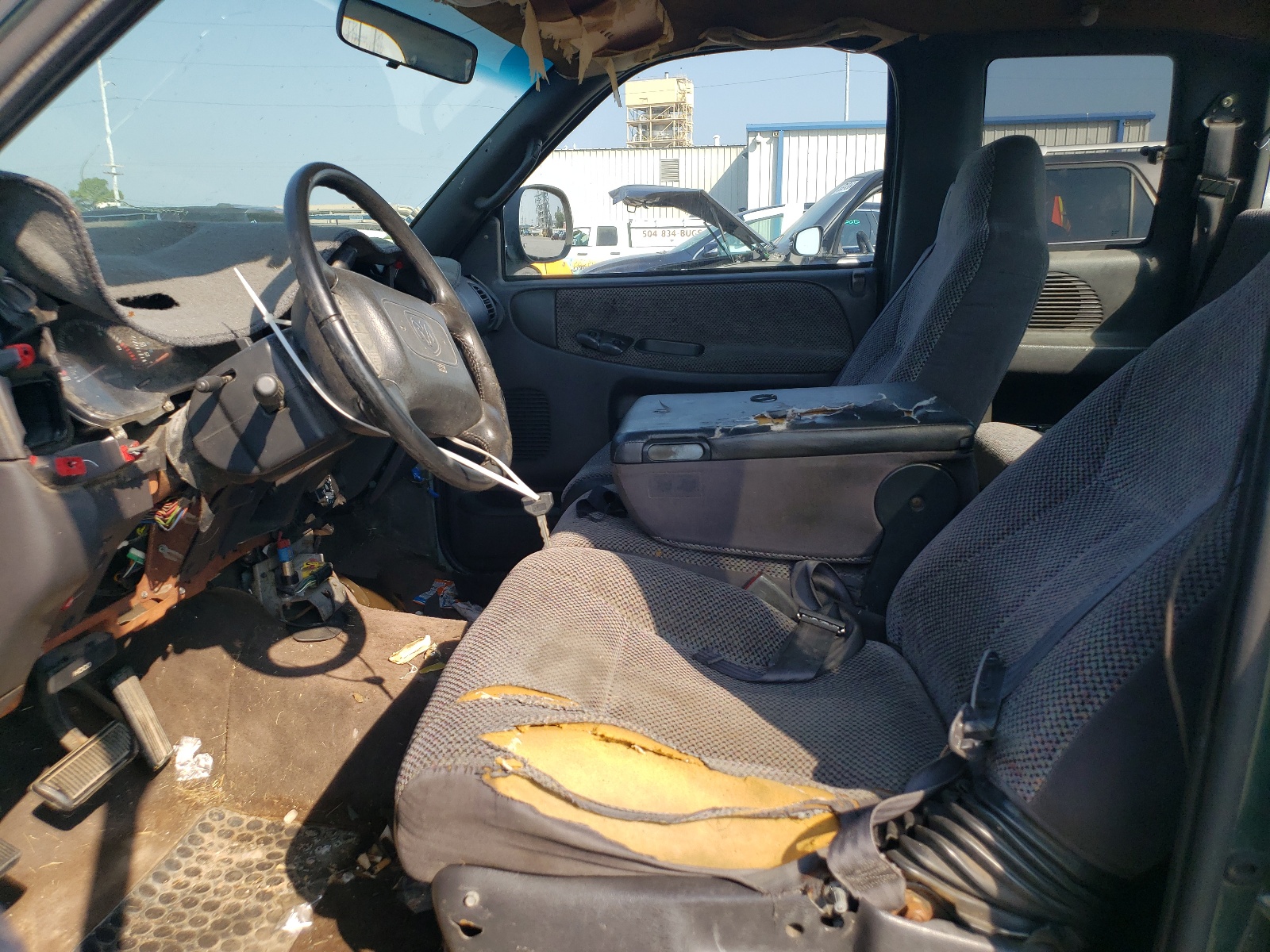 3B7HC12YXXG102009 1999 Dodge Ram 1500