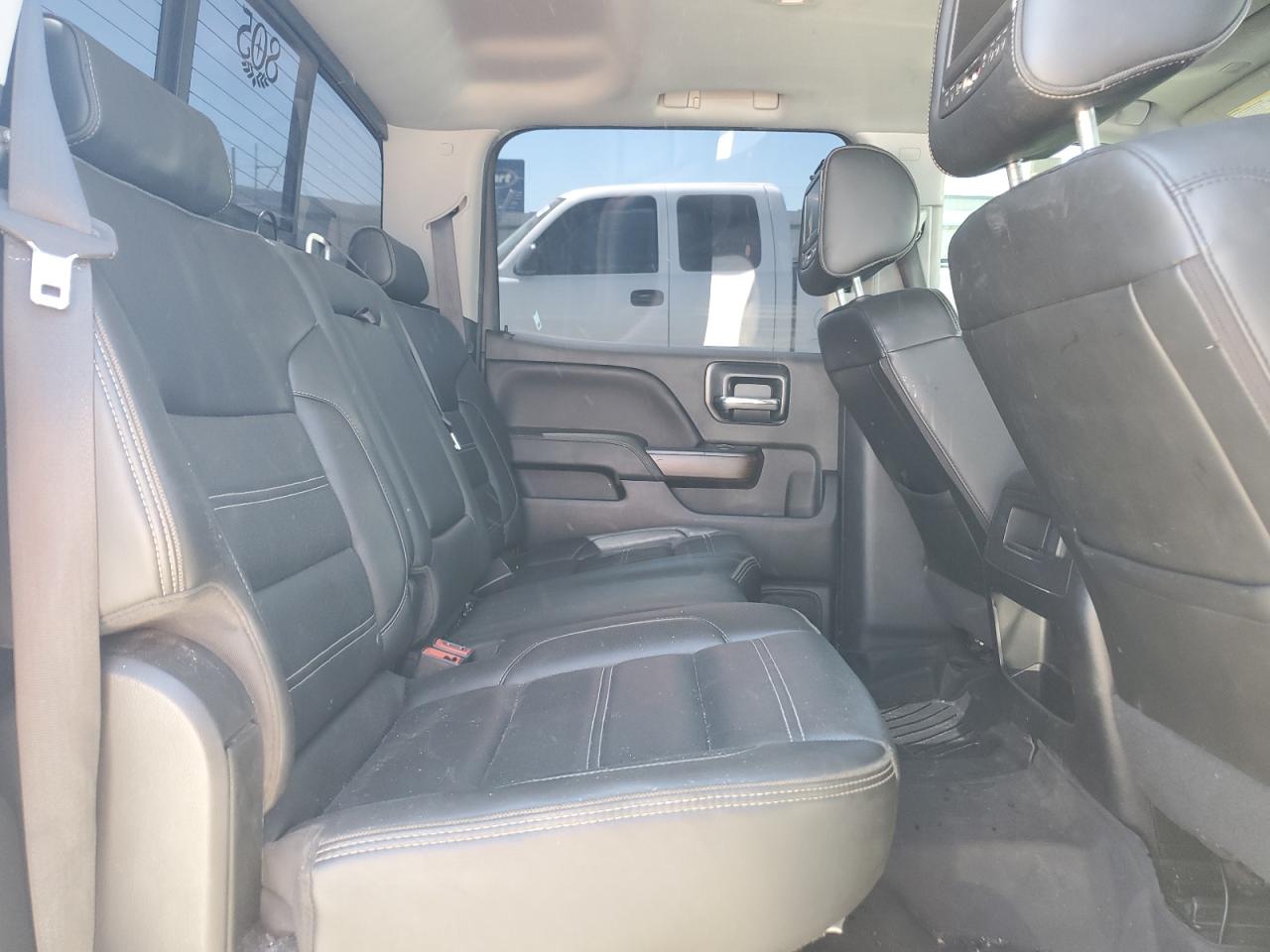 2018 GMC Sierra - Image 10