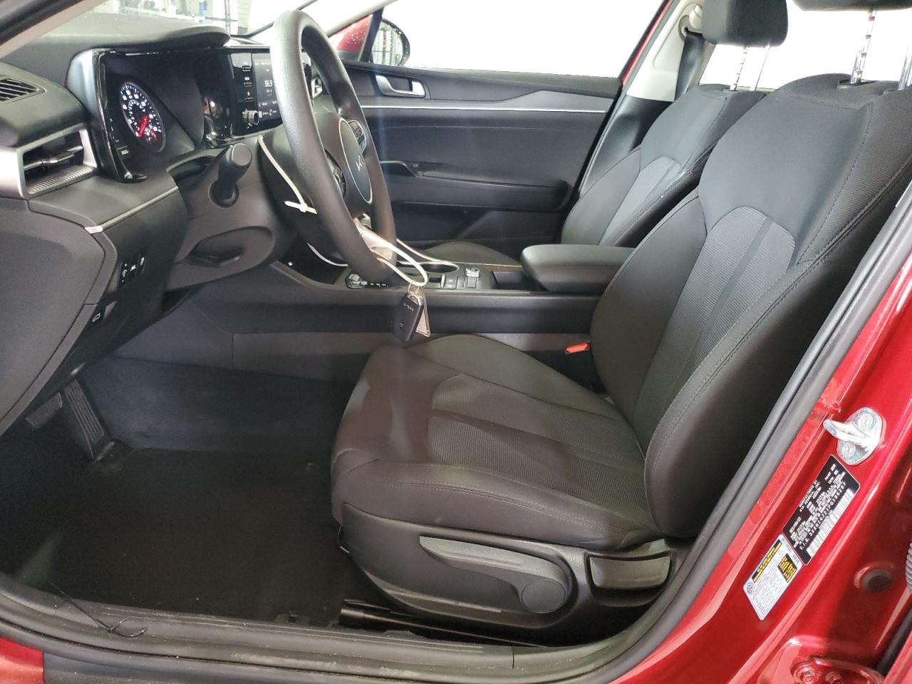 2023 Kia K5 - Image 7