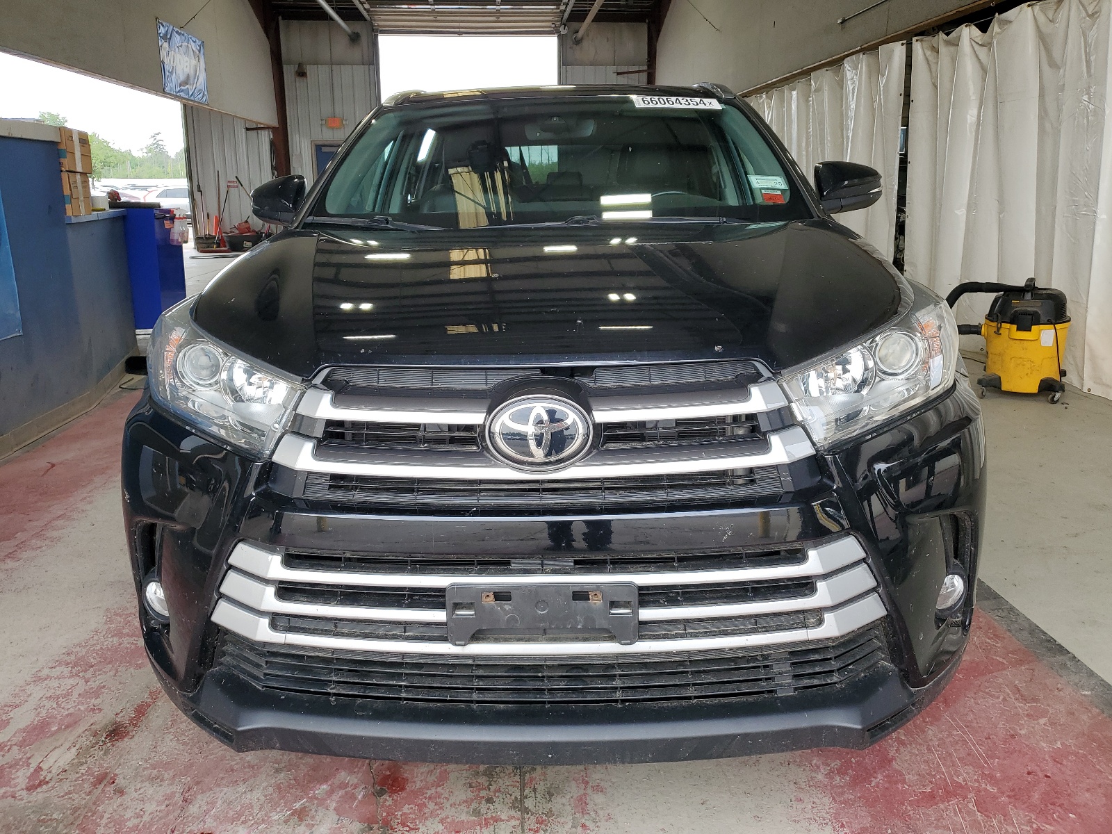 5TDJZRFHXKS606546 2019 Toyota Highlander Se