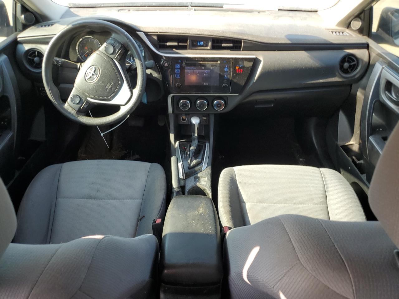 5YFBURHE2JP836014 2018 Toyota Corolla L