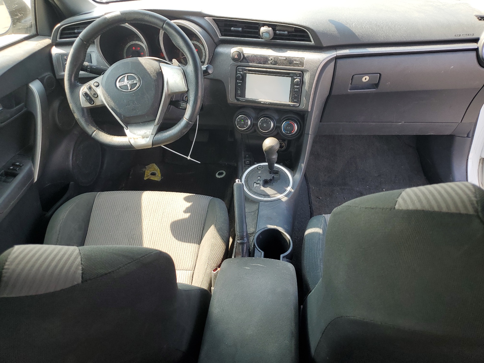 2015 Toyota Scion Tc vin: JTKJF5C79FJ010272