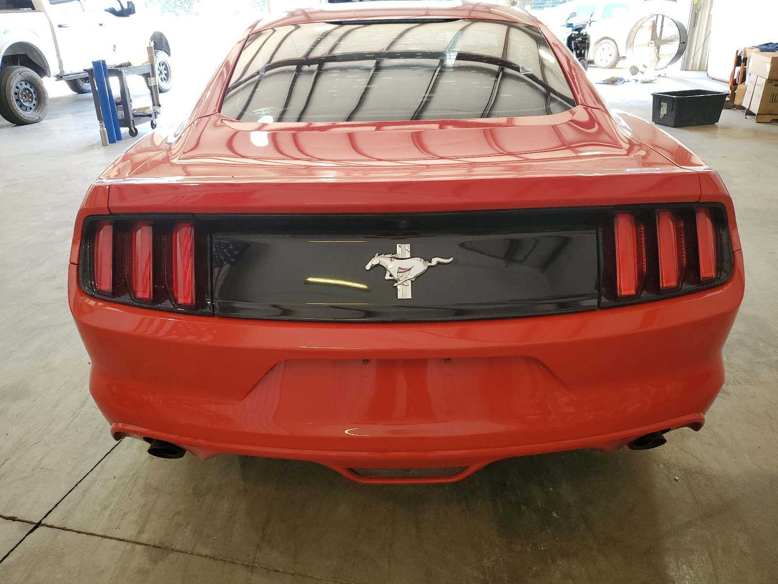 1FA6P8AM8G5322944 2016 Ford Mustang