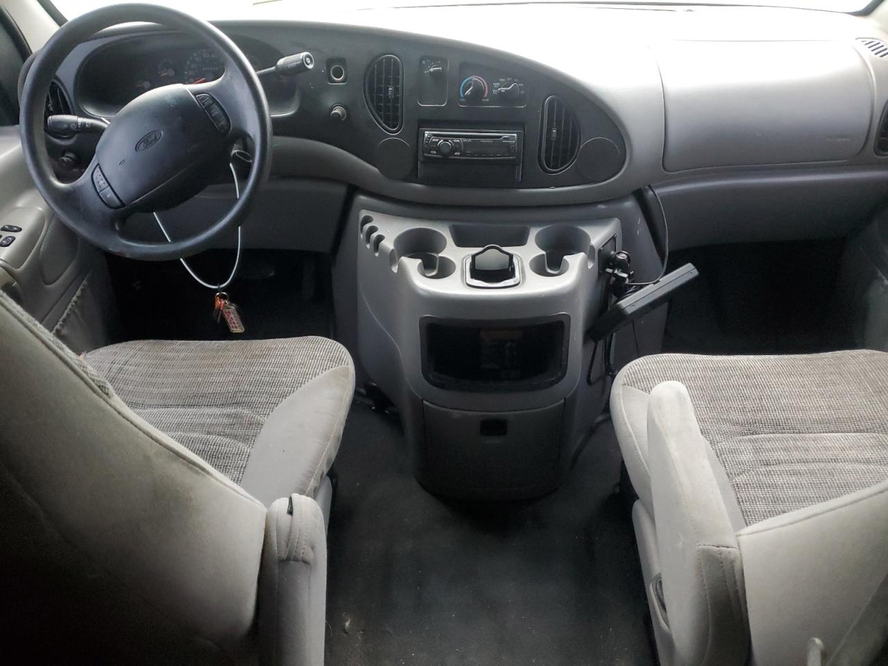 2002 Ford Econoline E350 Super Duty Cutaway Van VIN: 1FDSE35L92HA24912 Lot: 66967814