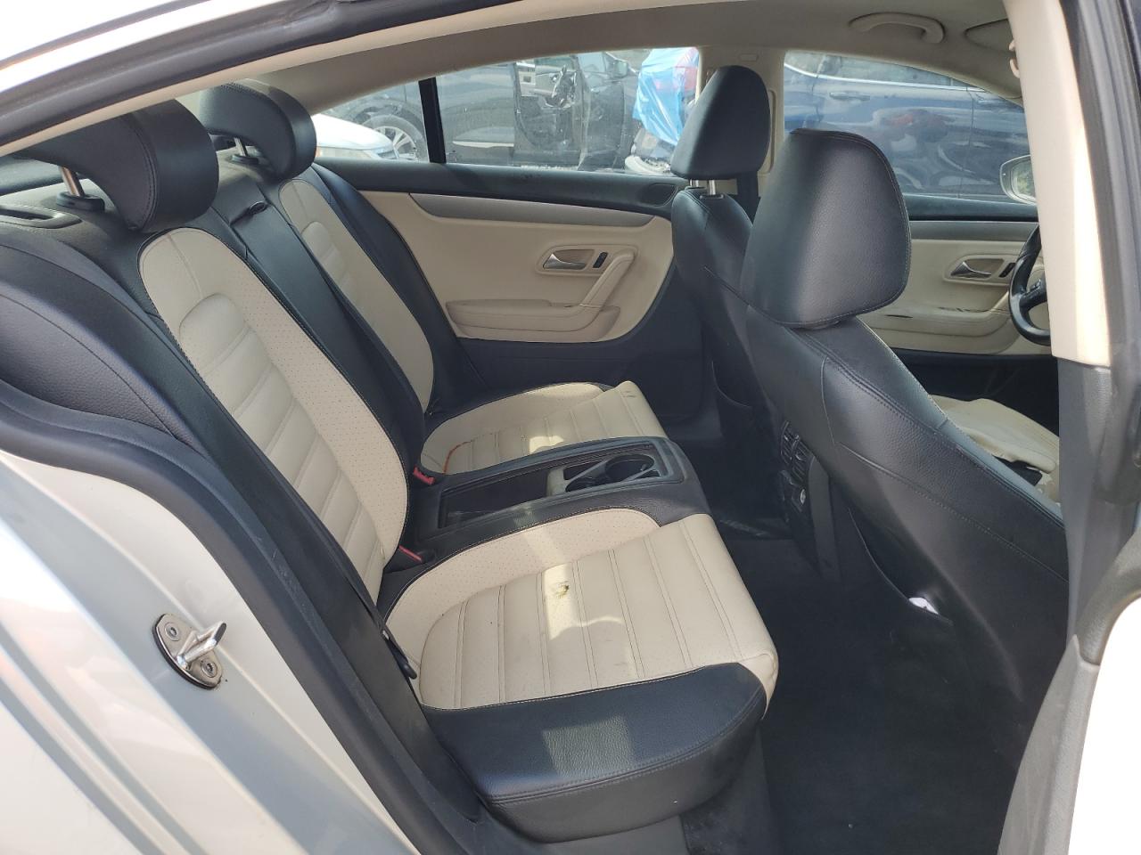 2009 Volkswagen Passat CC - Image 10
