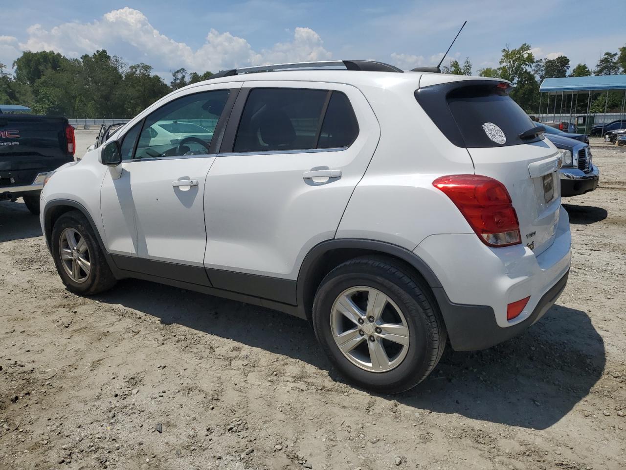 3GNCJLSB5LL117307 2020 CHEVROLET TRAX - Image 2