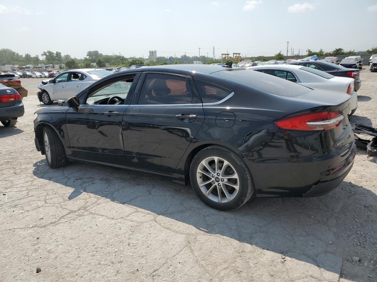 3FA6P0HD5KR283453 2019 FORD FUSION - Image 2