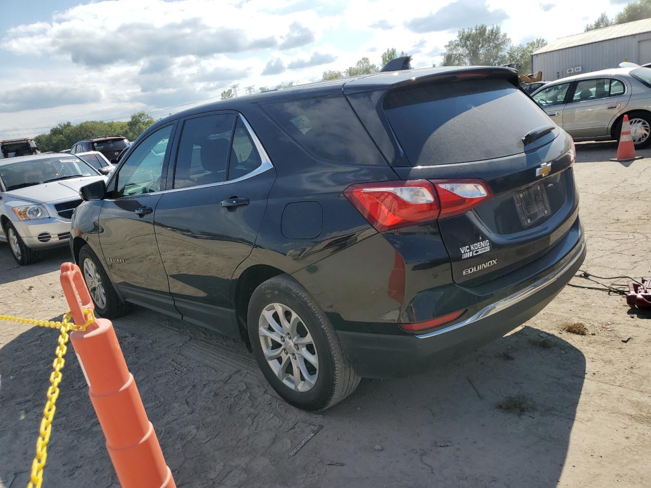 2GNAXJEV1J6258702 2018 CHEVROLET EQUINOX - Image 2