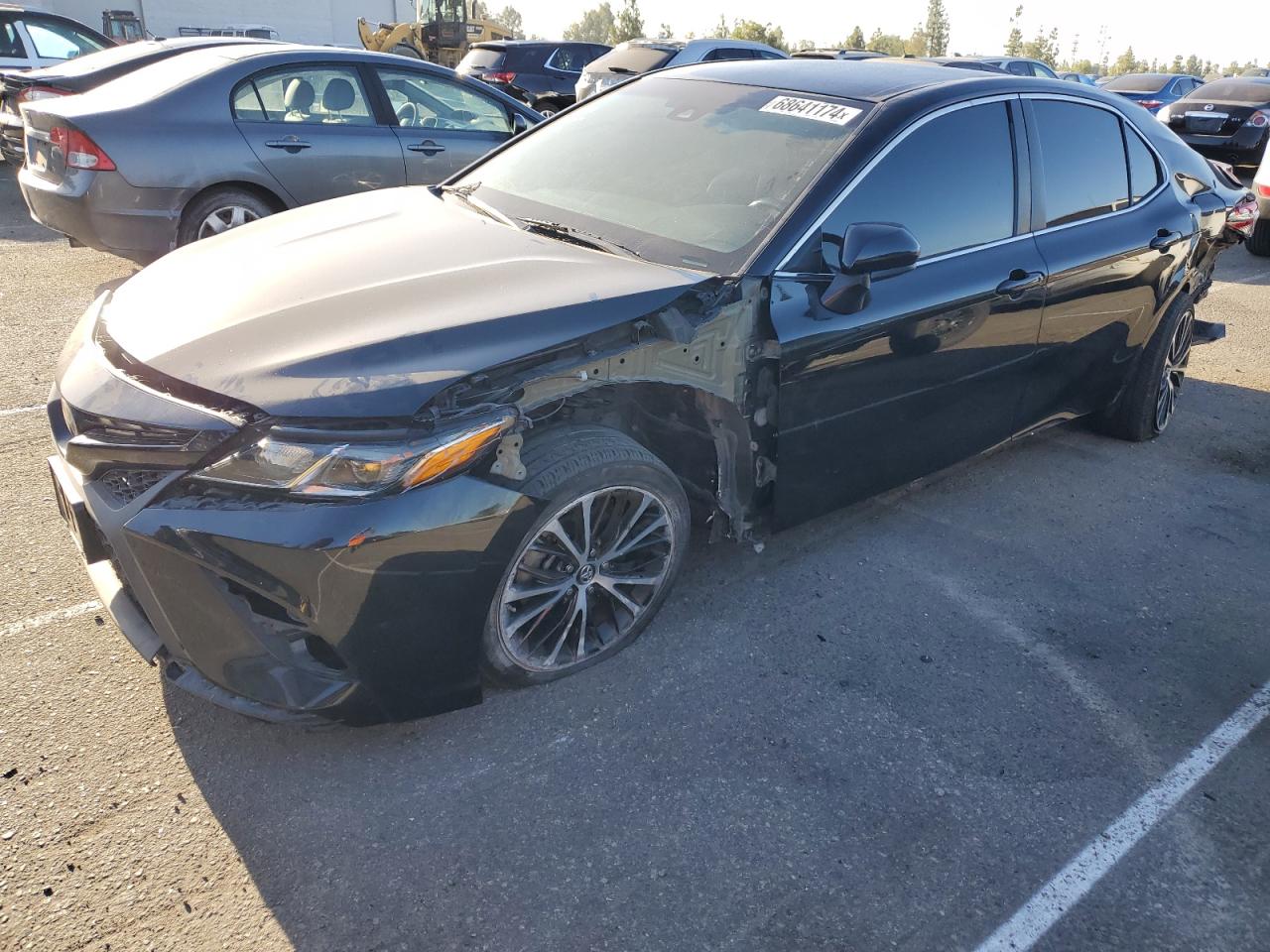 4T1B11HK6JU645100 2018 TOYOTA CAMRY - Image 1