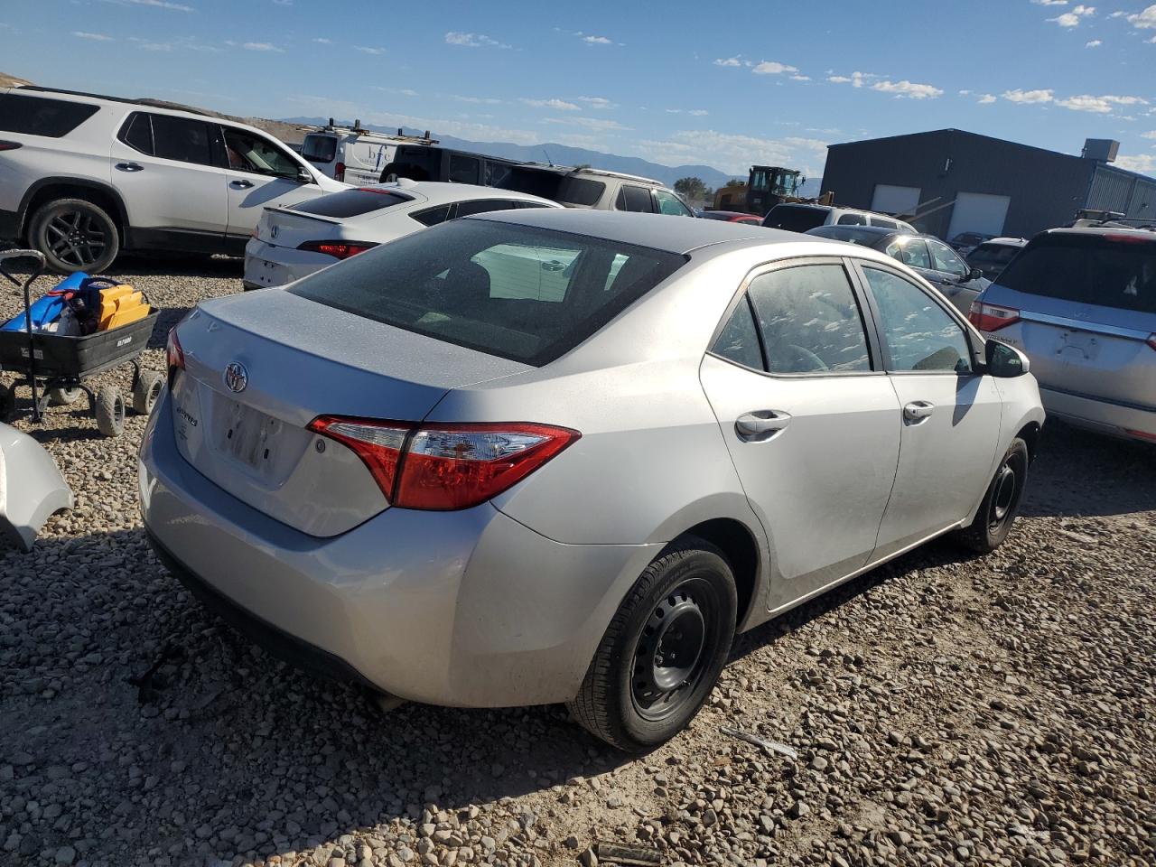 2015 Toyota Corolla L VIN: 5YFBURHE8FP338701 Lot: 68069034