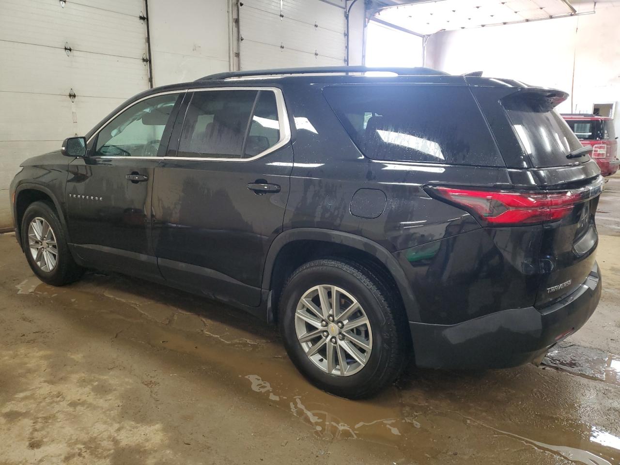 1GNERHKW0PJ226157 2023 CHEVROLET TRAVERSE - Image 2