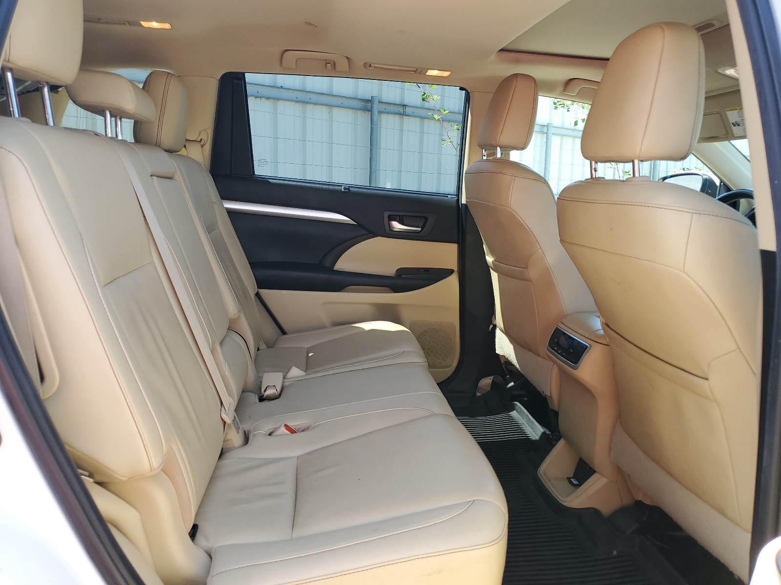 5TDJGRFH1KS065182 2019 Toyota Highlander Hybrid