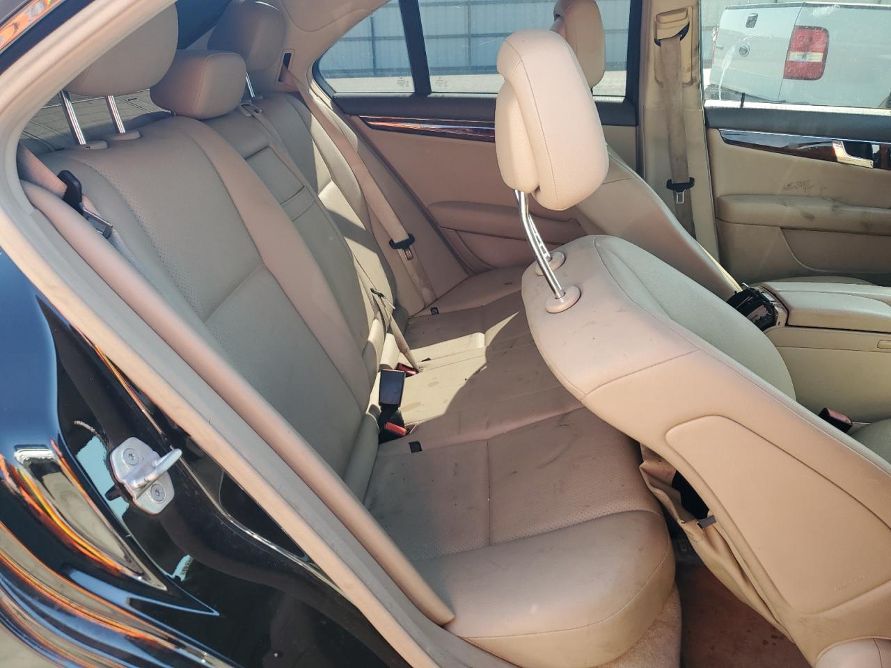 2011 Mercedes-Benz C 300 VIN: WDDGF5EB1BA515175 Lot: 66940274