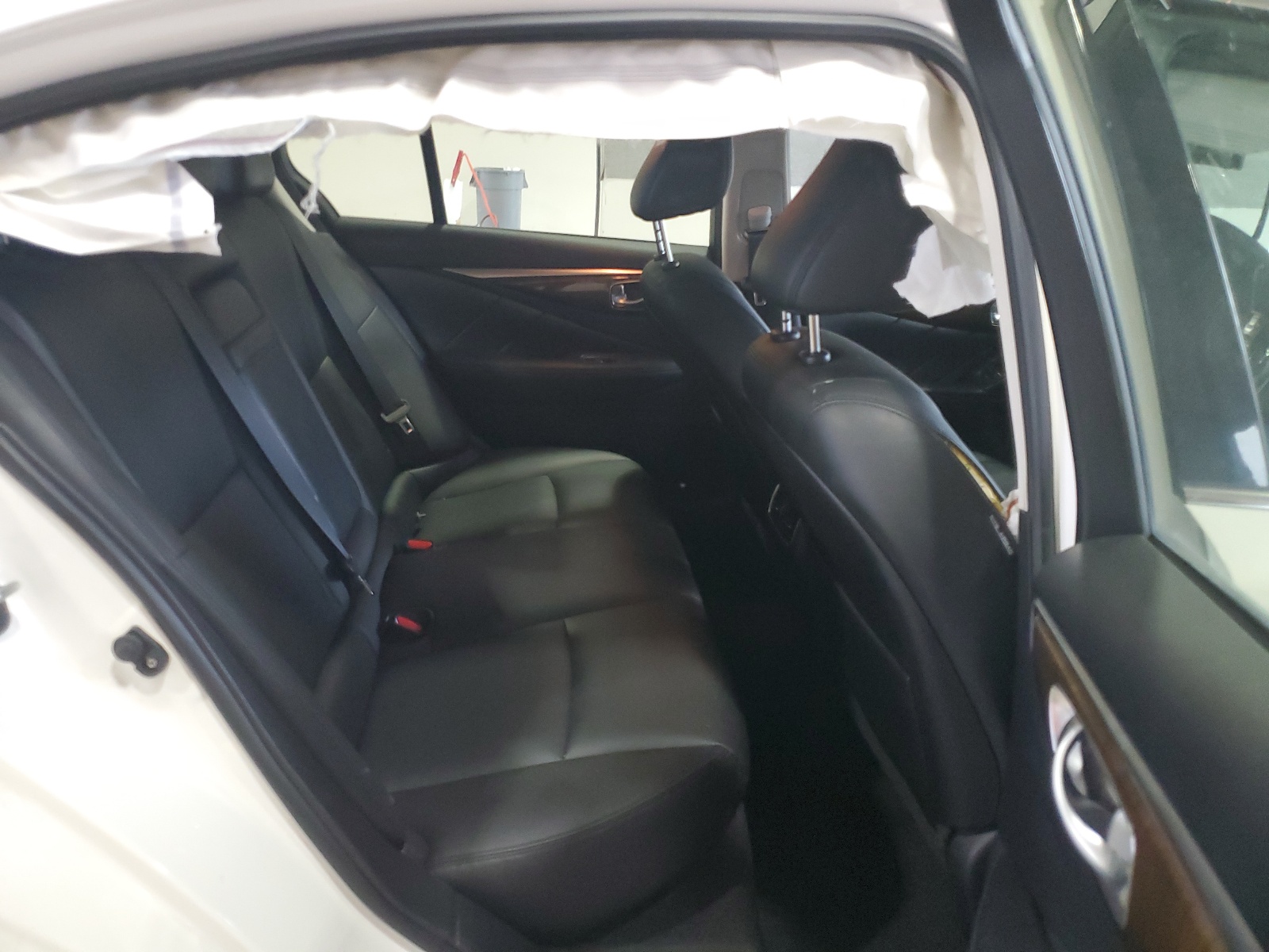 JN1EV7AP9KM517775 2019 Infiniti Q50 Luxe