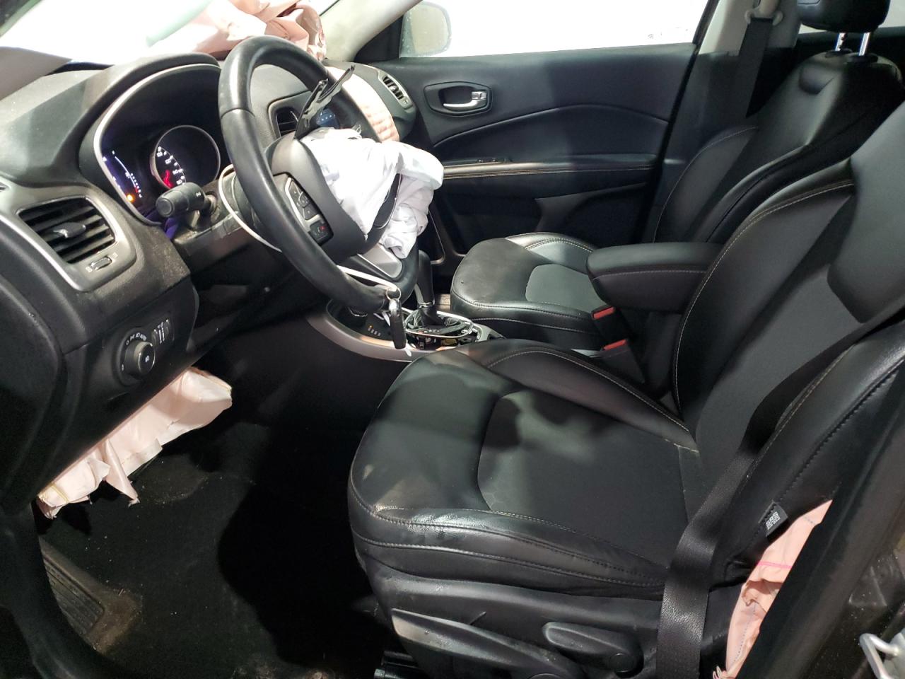 2019 Jeep Compass Latitude VIN: 3C4NJDBB9KT598670 Lot: 66889784