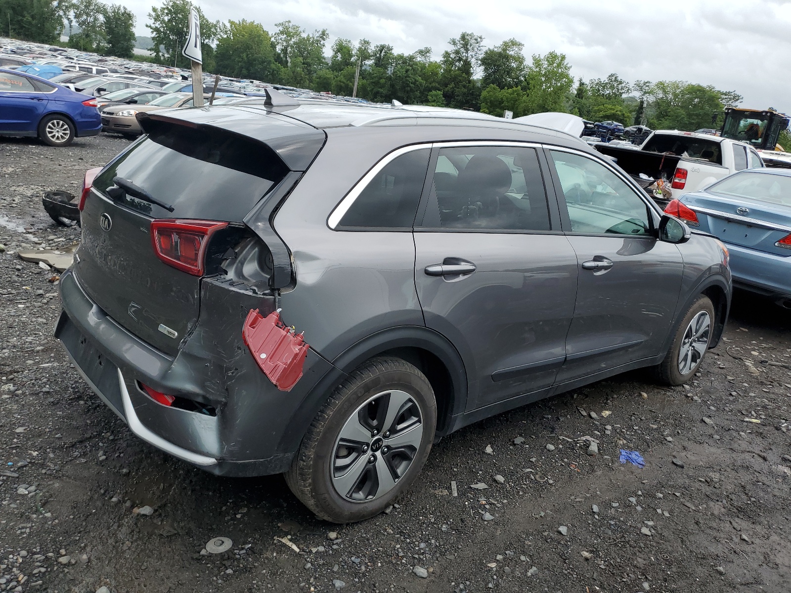 KNDCC3LC5J5113586 2018 Kia Niro Ex