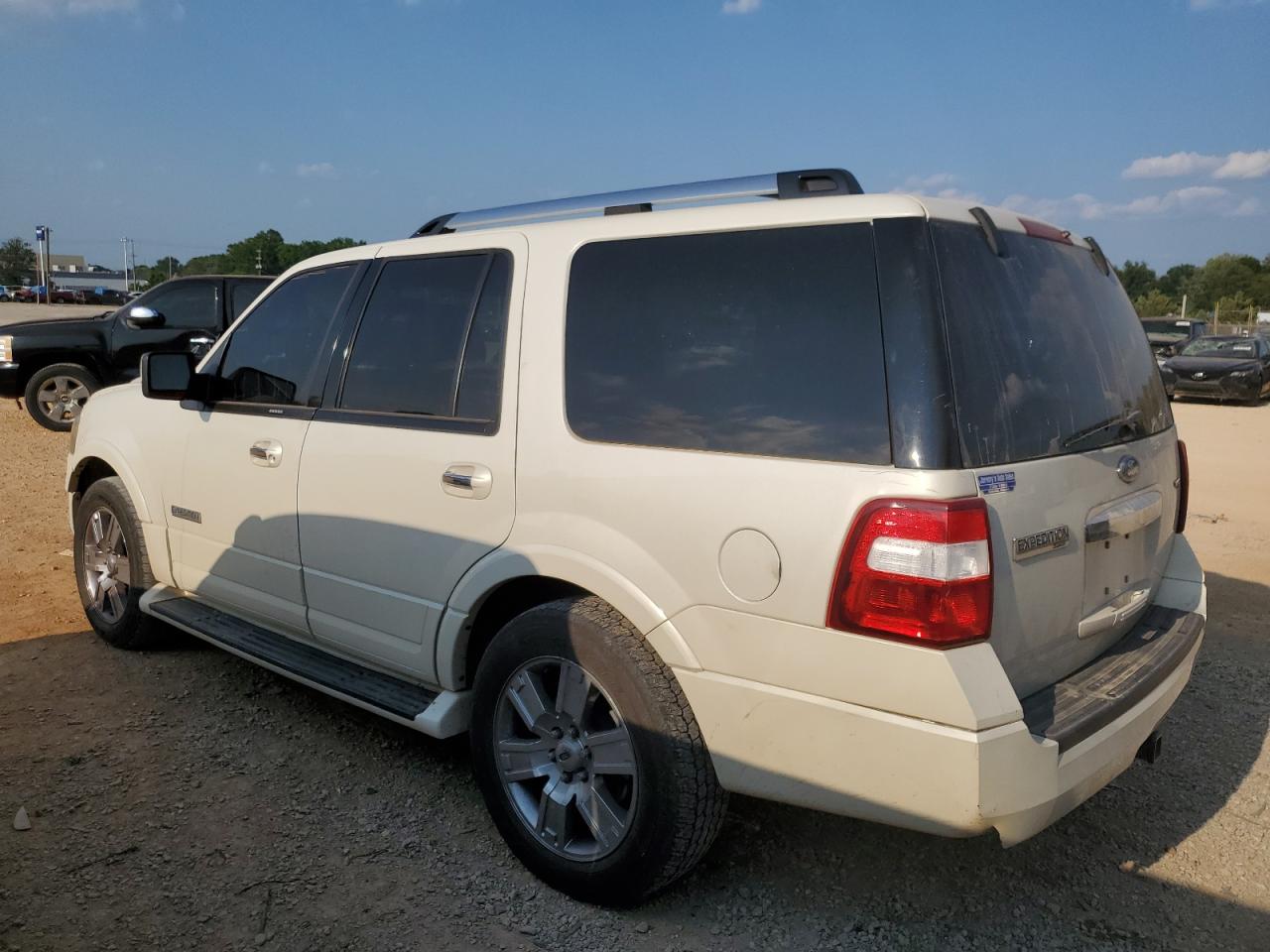 2007 Ford Expedition - Image 2