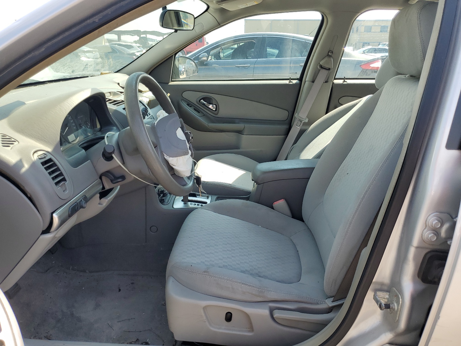 1G1ZS52F85F155909 2005 Chevrolet Malibu