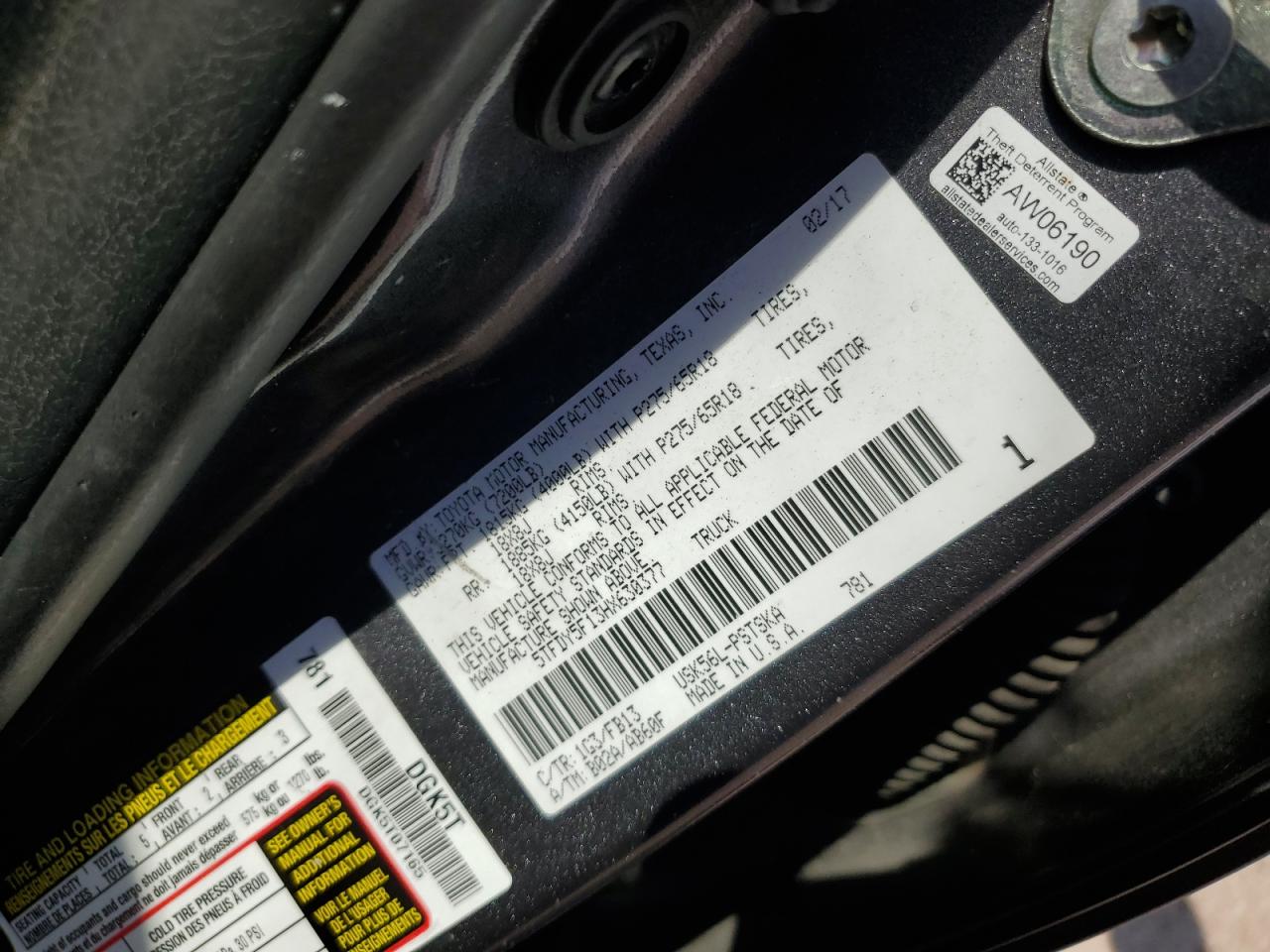 5TFDY5F13HX630377 2017 Toyota Tundra Crewmax Sr5