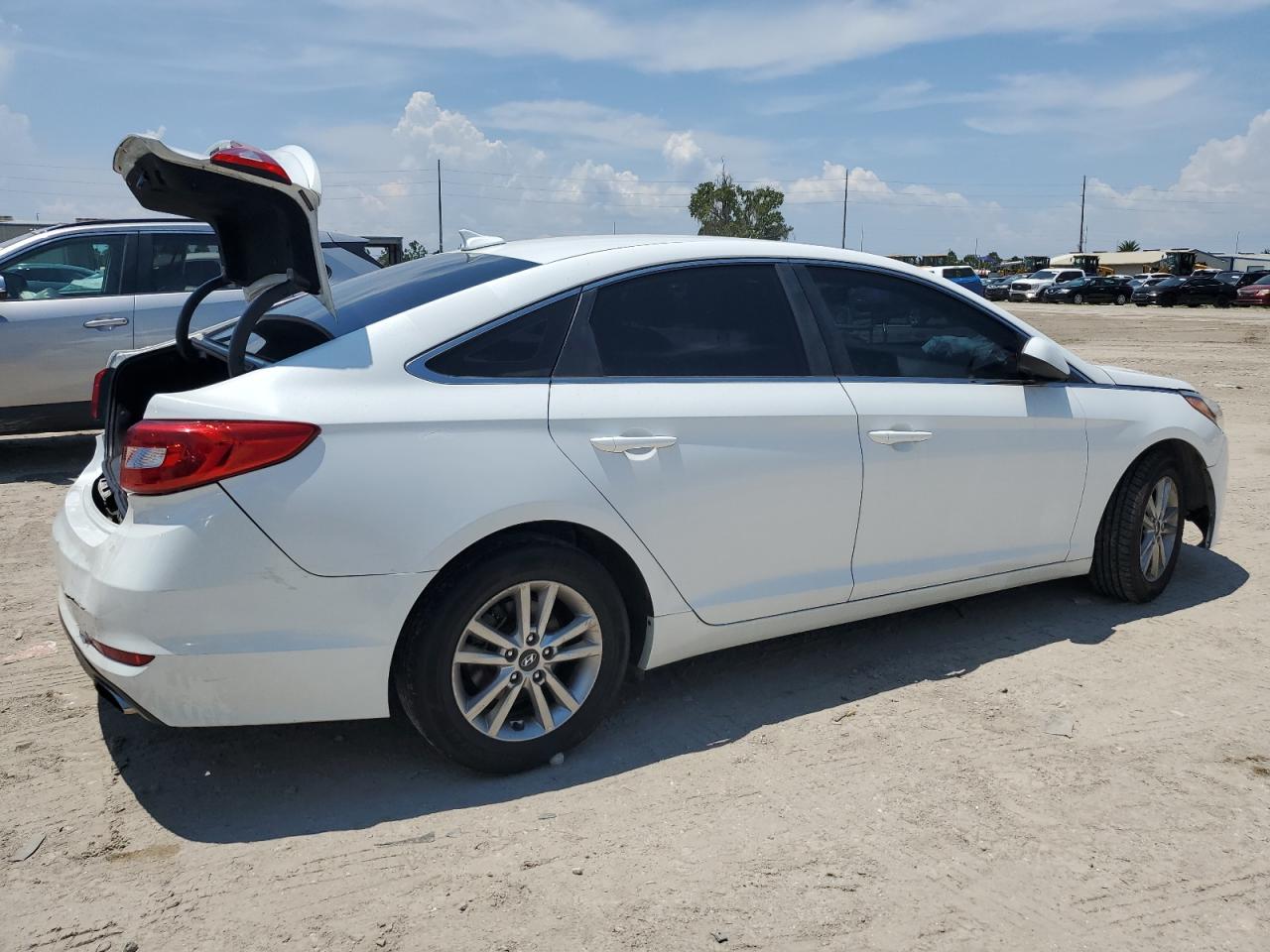 2017 Hyundai Sonata Se VIN: 5NPE24AF4HH502647 Lot: 67372904