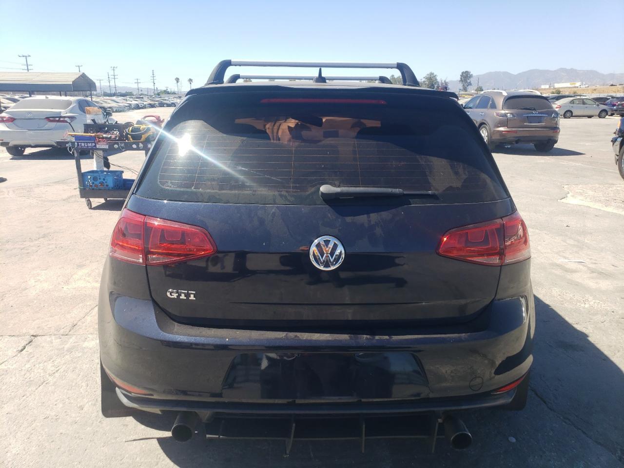 3VW5T7AU0HM014431 2017 Volkswagen Gti S