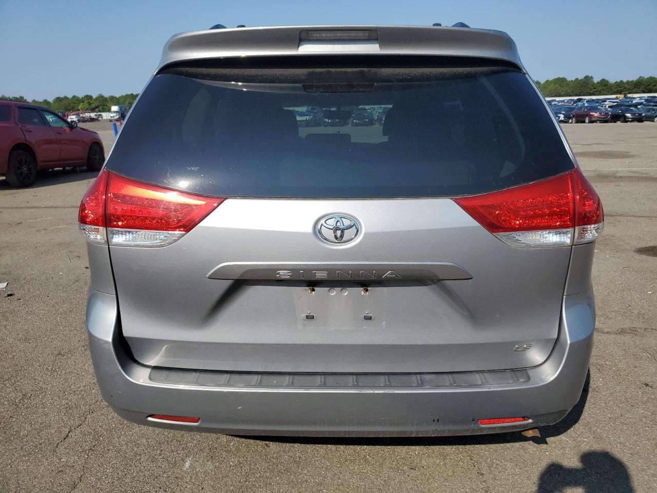 2013 Toyota Sienna Le VIN: 5TDKK3DC1DS352676 Lot: 68273094