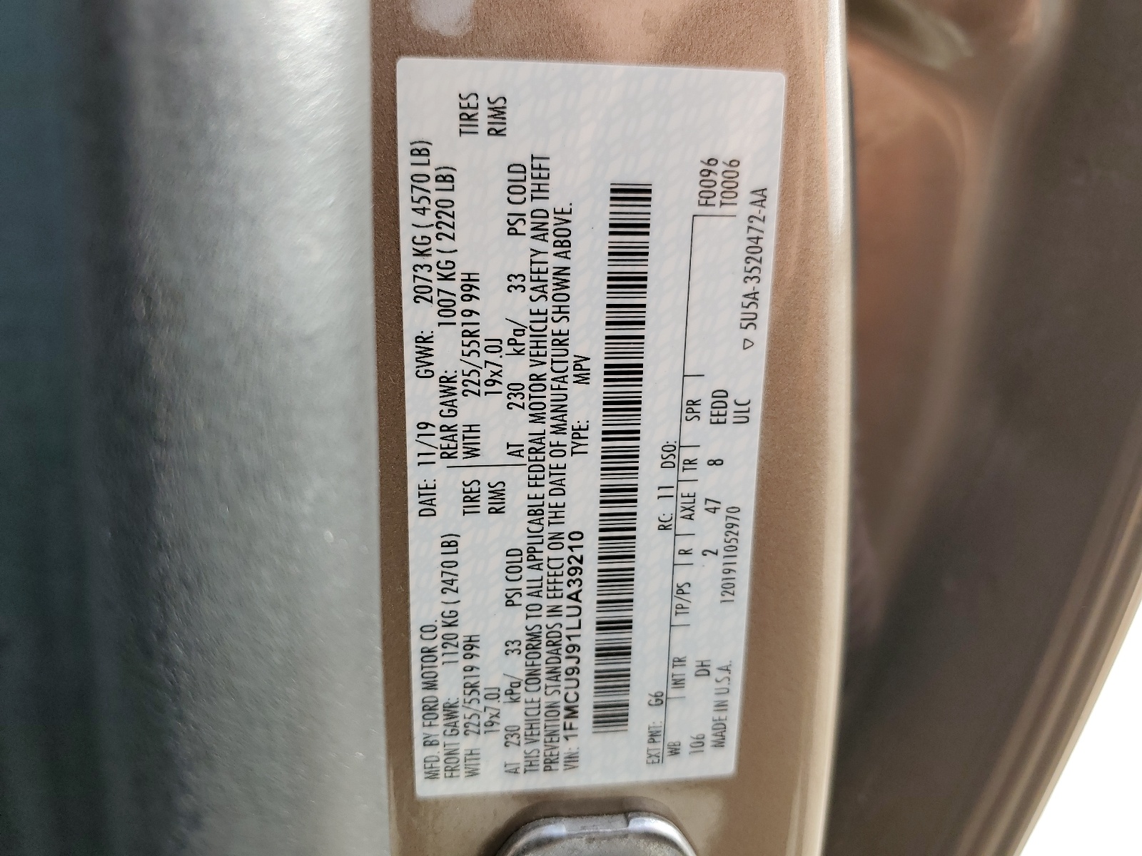 1FMCU9J91LUA39210 2020 Ford Escape Titanium