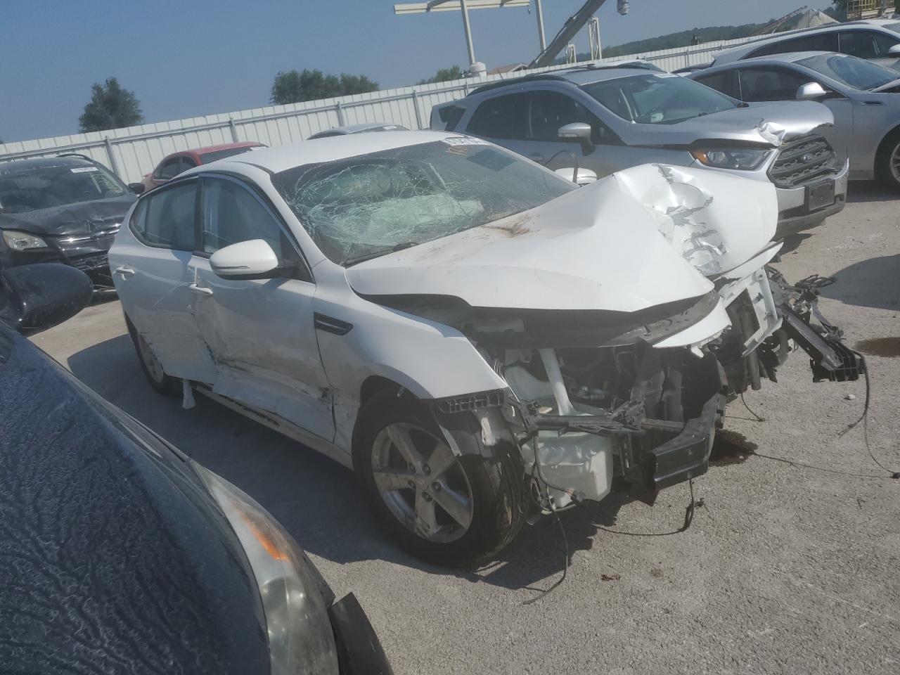 VIN KNAGM4A73F5652870 2015 KIA OPTIMA no.4