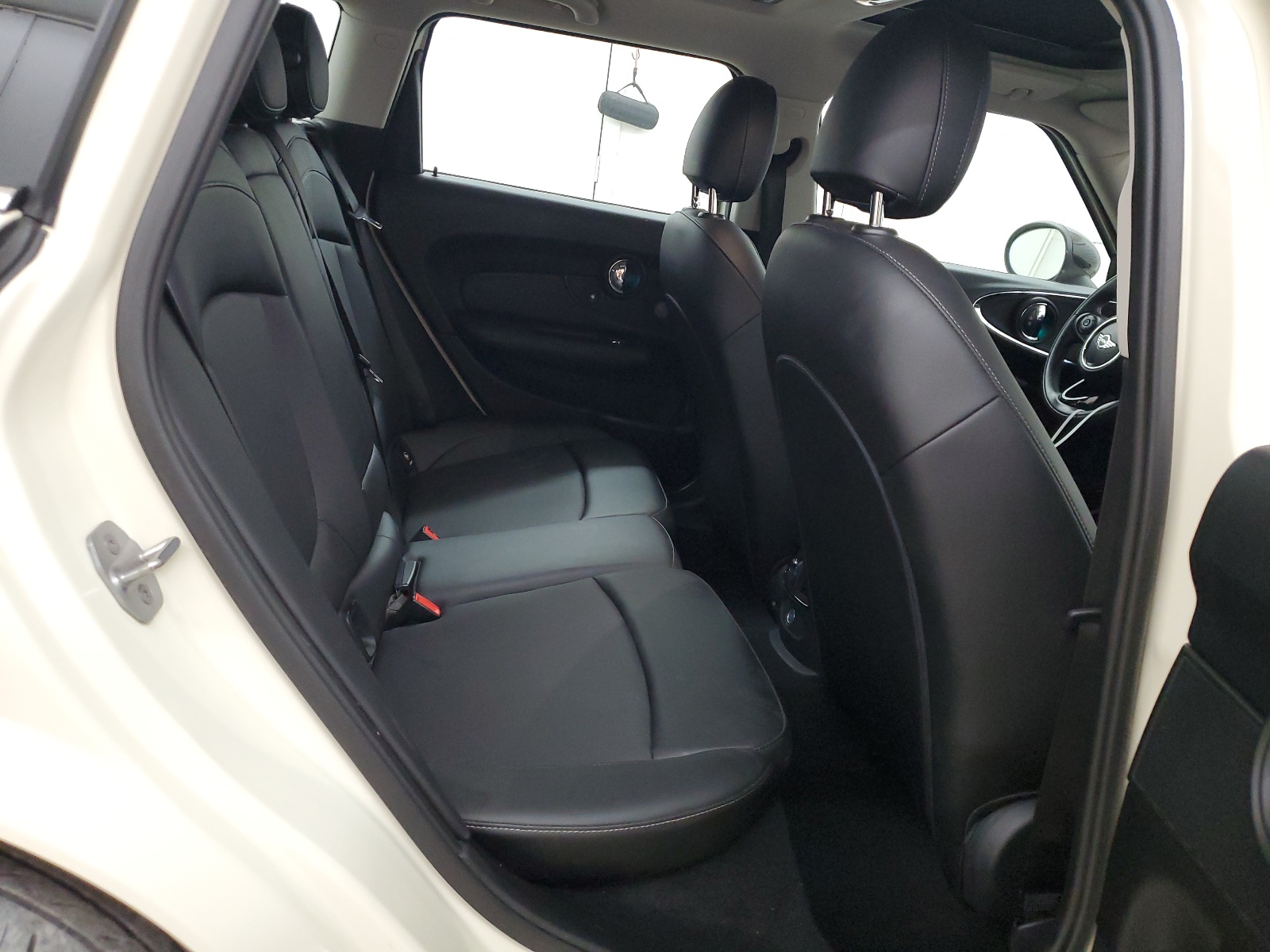 WMWLN5C58H2E31978 2017 Mini Cooper Clubman