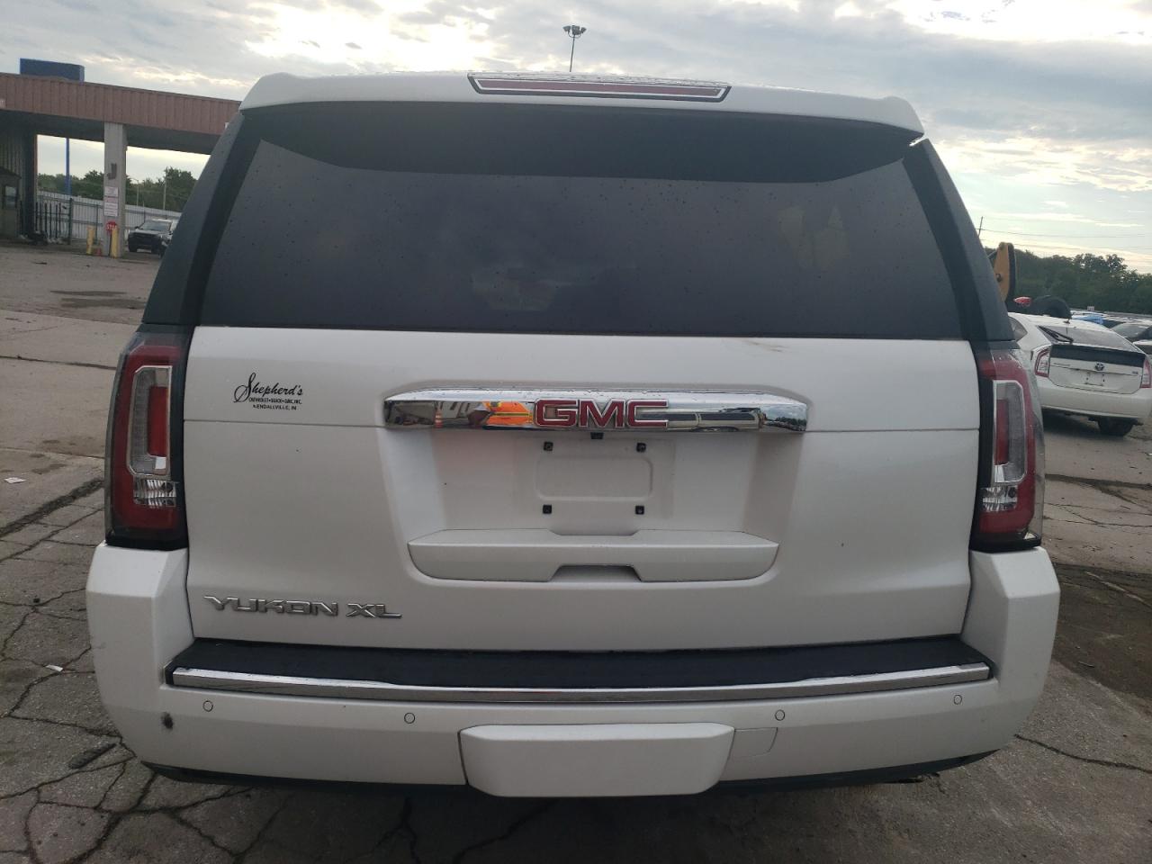 1GKS2HKJ9GR198868 2016 GMC Yukon Xl Denali