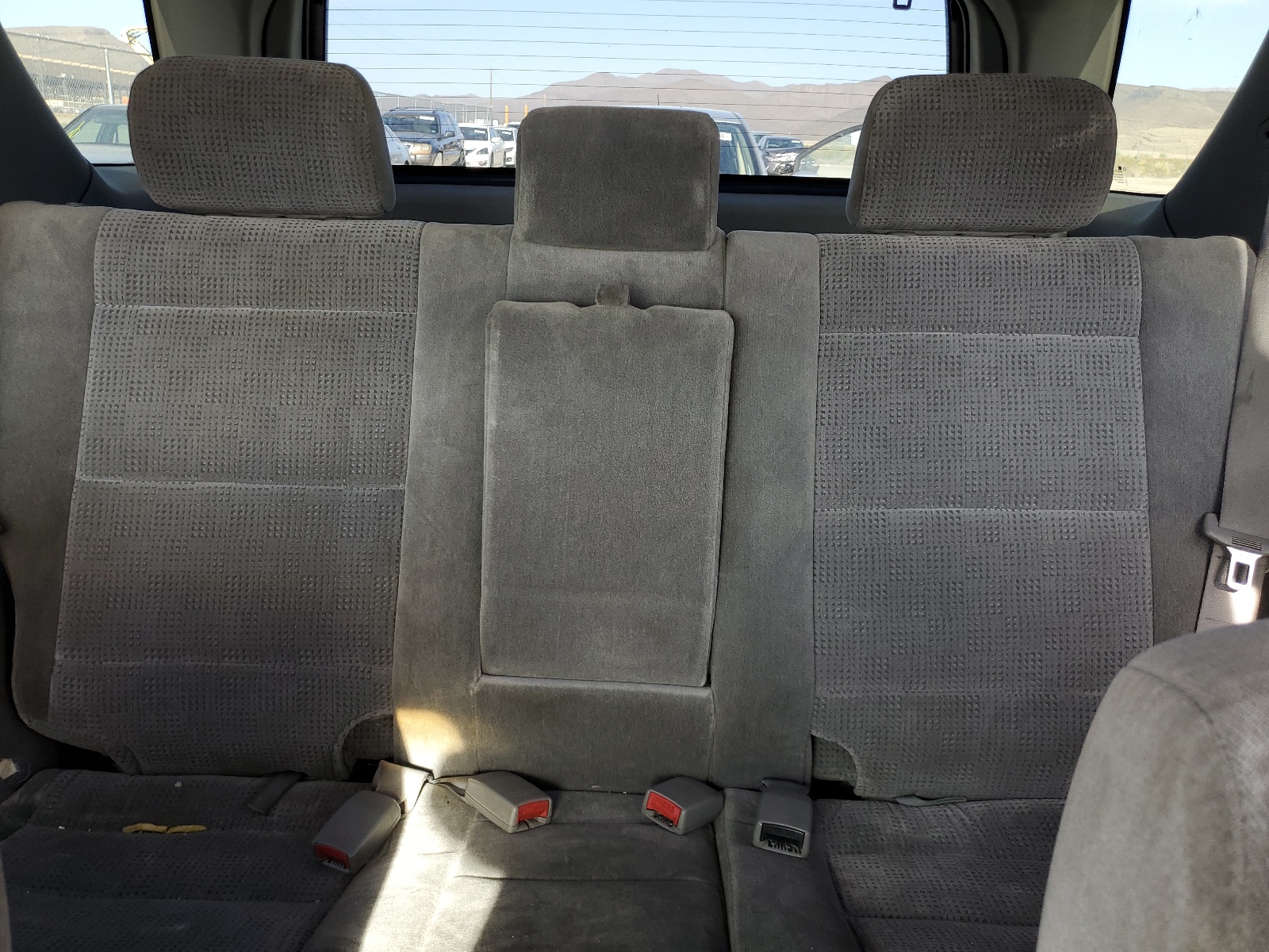 KNDJD733945326069 2005 Kia Sorento Ex