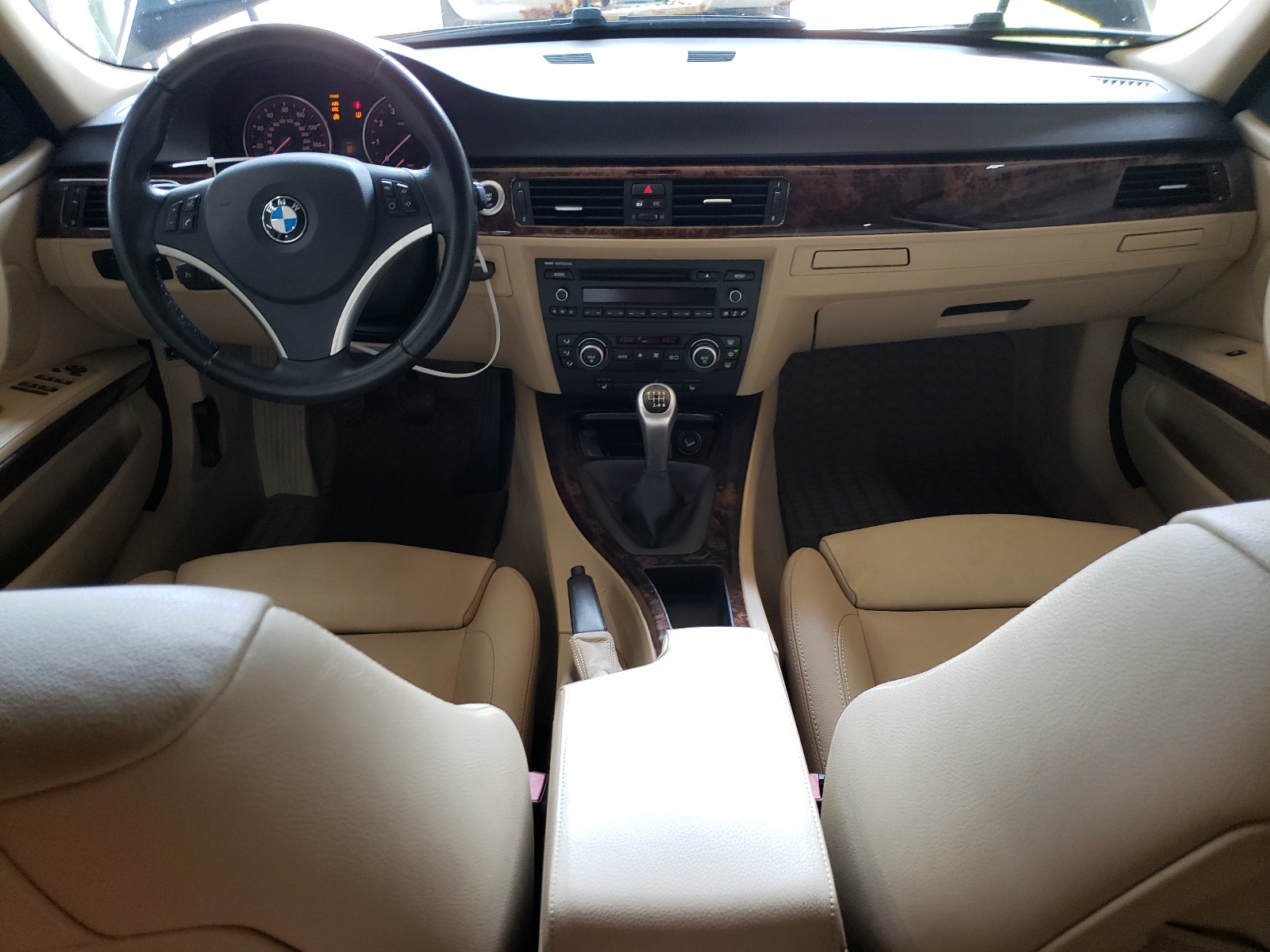 WBAVC935X8KZ72744 2008 BMW 328 Xi