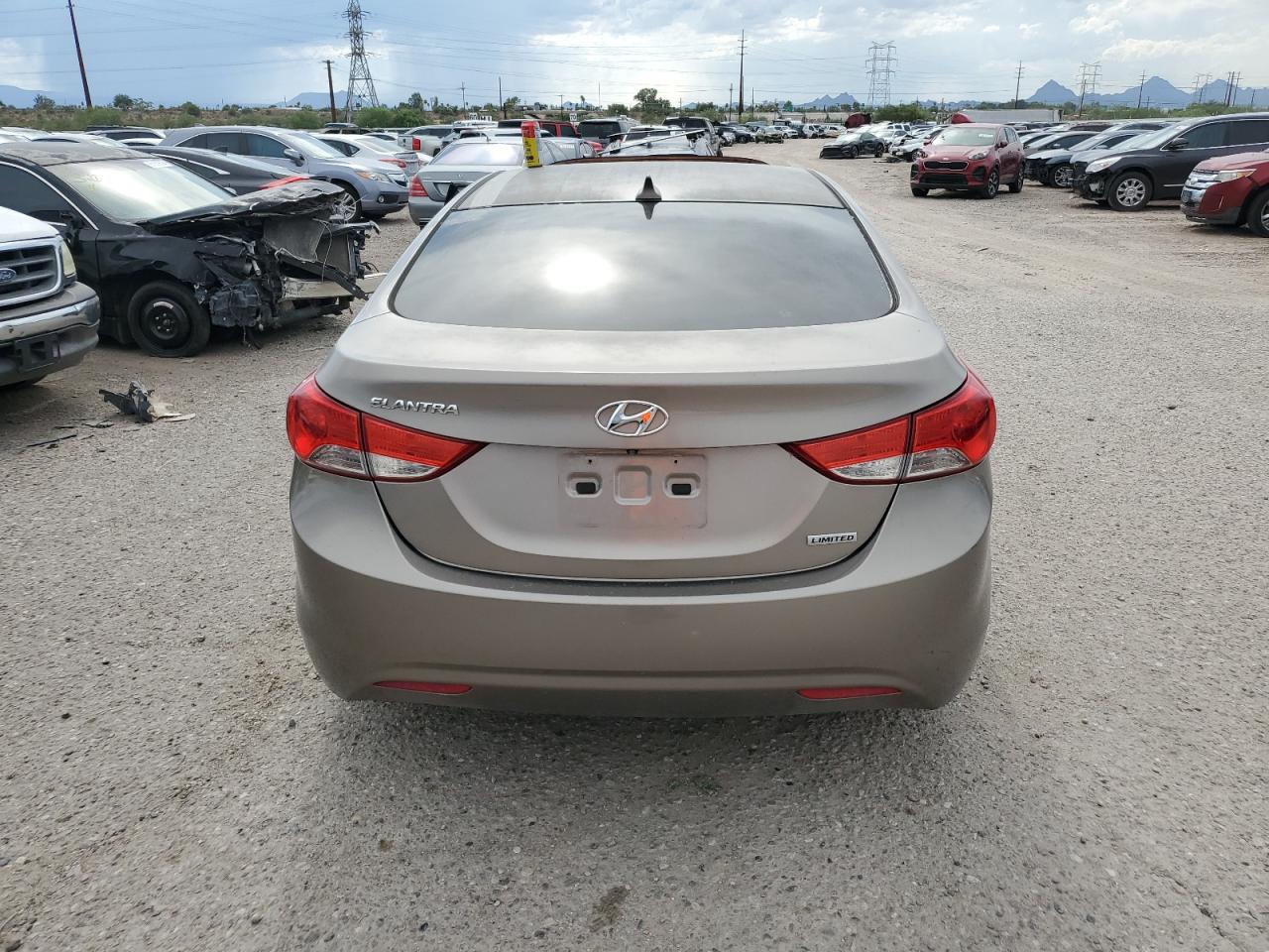 2013 Hyundai Elantra Gls VIN: 5NPDH4AE1DH207470 Lot: 68247574