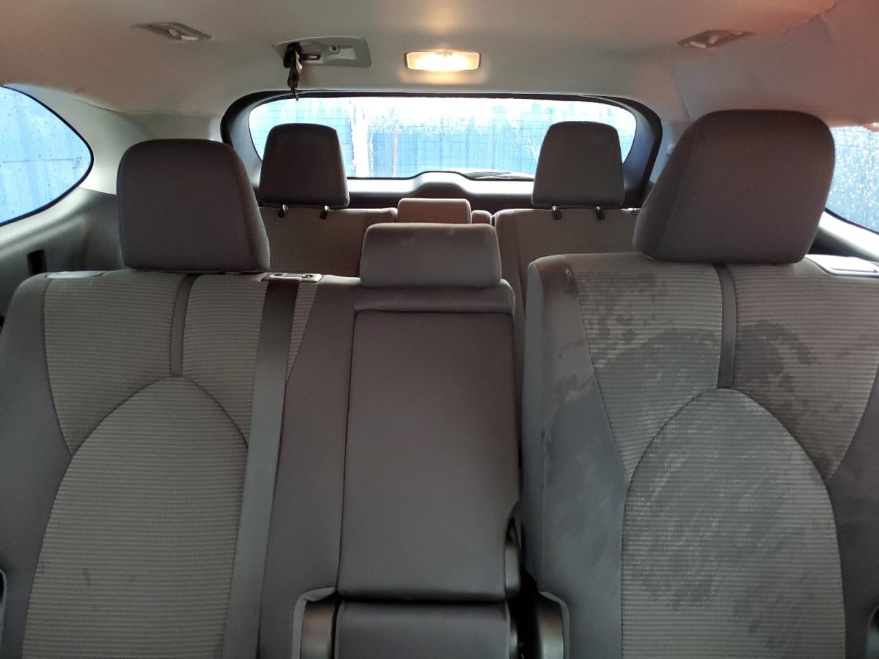 2022 Toyota Highlander - Image 10