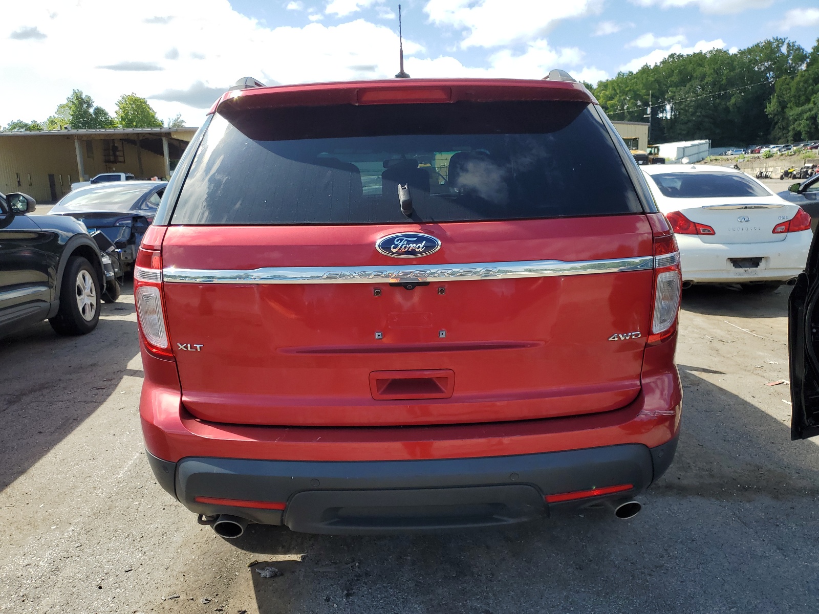 1FMHK8D8XBGA70722 2011 Ford Explorer Xlt